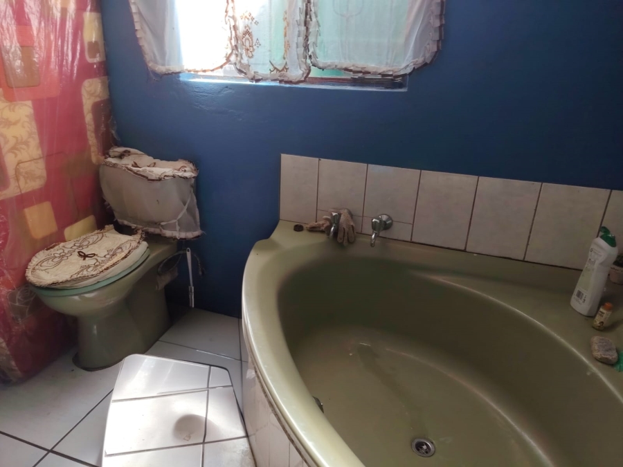 3 Bedroom Property for Sale in Geelhoutpark North West
